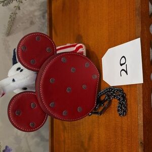 #20 NWOT Minnie Glitter Dot ✨️ Clutch Gunmetal Hardware with Americana 🐘